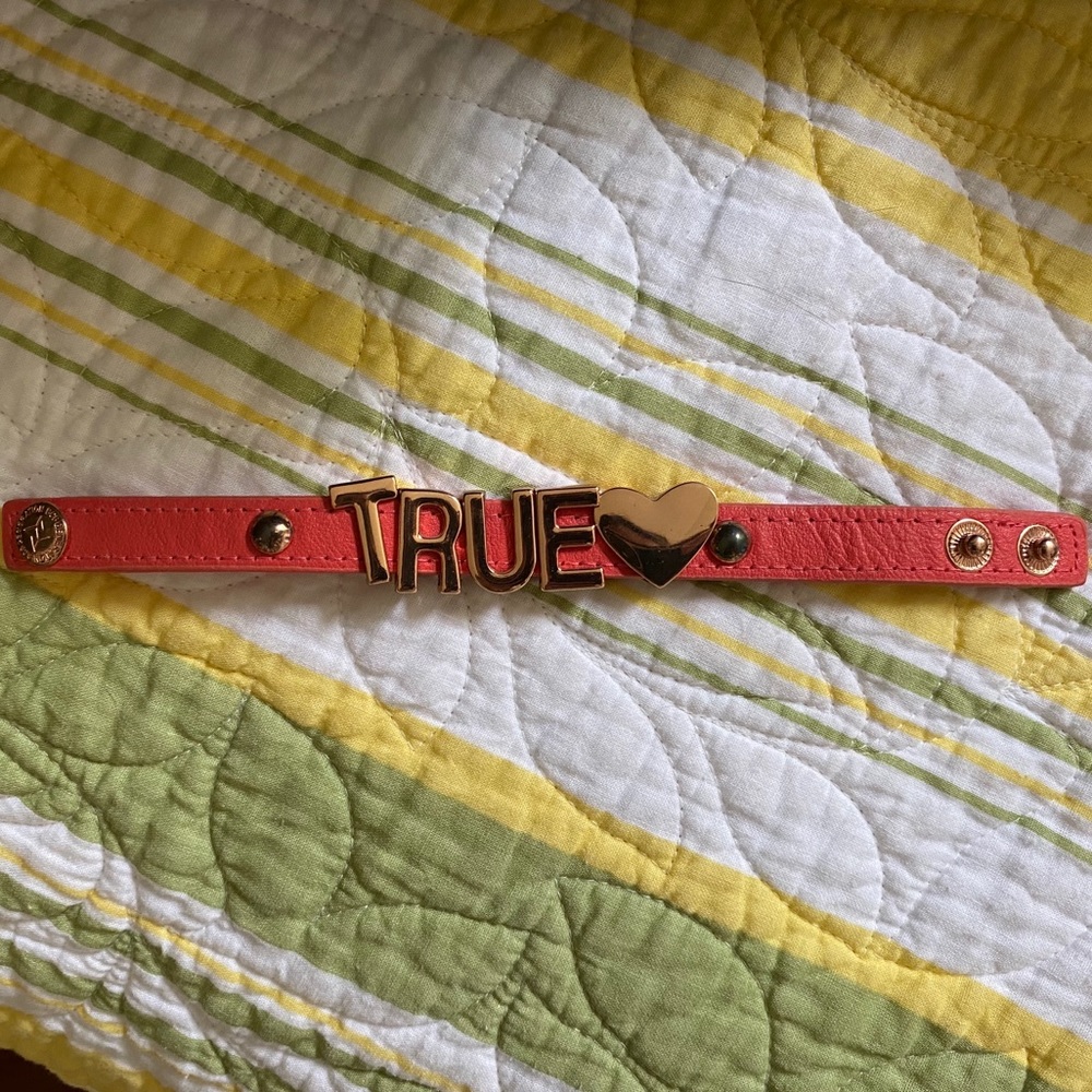NWOT BCBG True bracelet